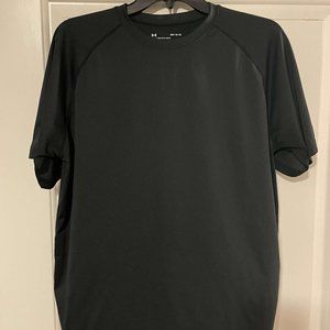 Black Under Armour T-Shirt. Medium